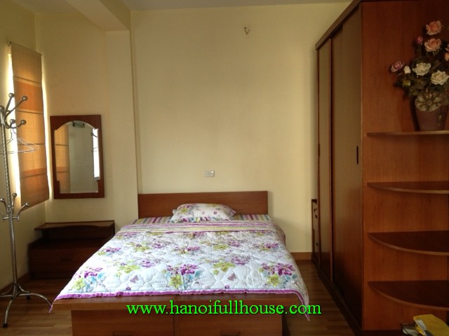 Look for one bedroom serviced apartment in Kim Ma street, Ba Dinh dist, Ha Noi